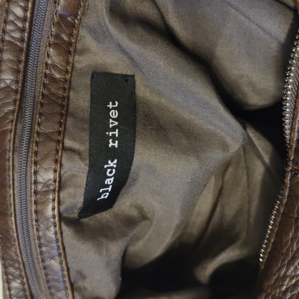 BR brown leather shoulder bag